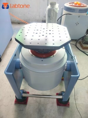 Forza sinusoidale massima 300 kg.f di picco (3KN) Sistema di prova vibrazioni raffreddato ad aria per test di laboratorio batterie con UL1642 / UN38.3