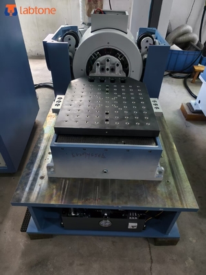 Forza sinusoidale massima 700Kg.f picco (7KN) apparecchiatura di prova di vibrazione a tavola raffreddata ad aria per soluzioni di prova di batterie a scossa e vibrazione
